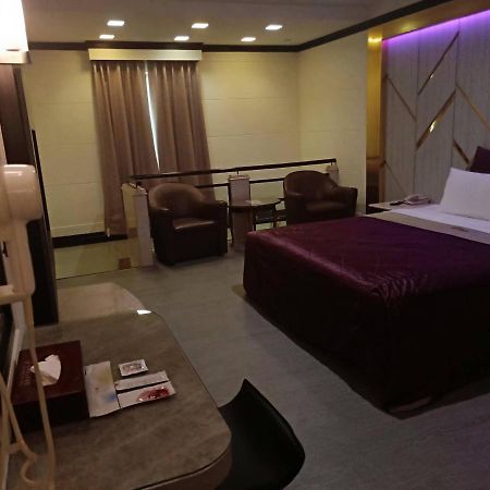 Xin Yuan Motel Taichung Exterior photo