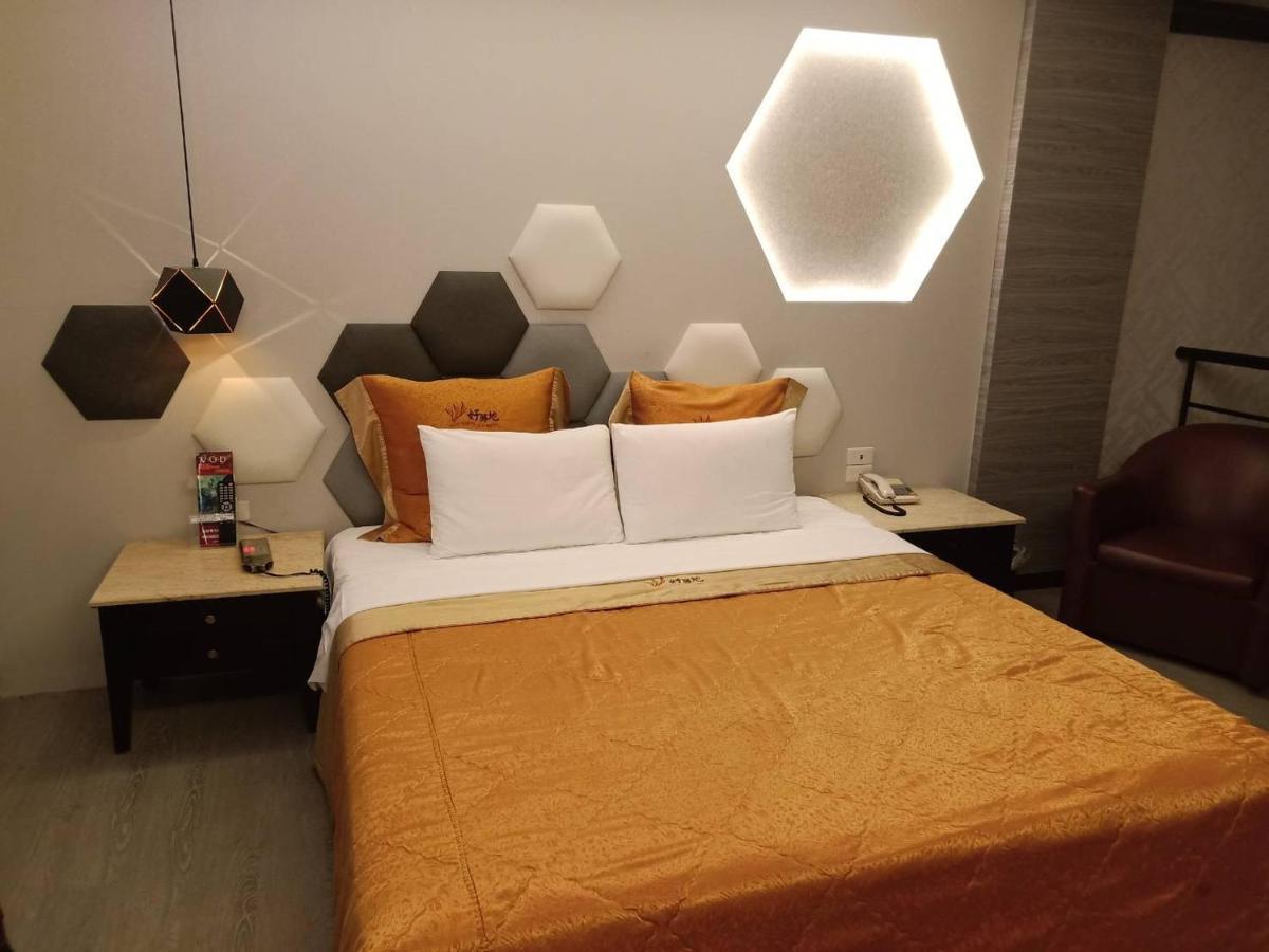 Xin Yuan Motel Taichung Exterior photo