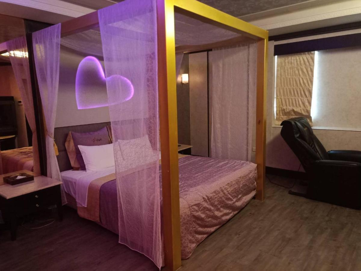 Xin Yuan Motel Taichung Exterior photo